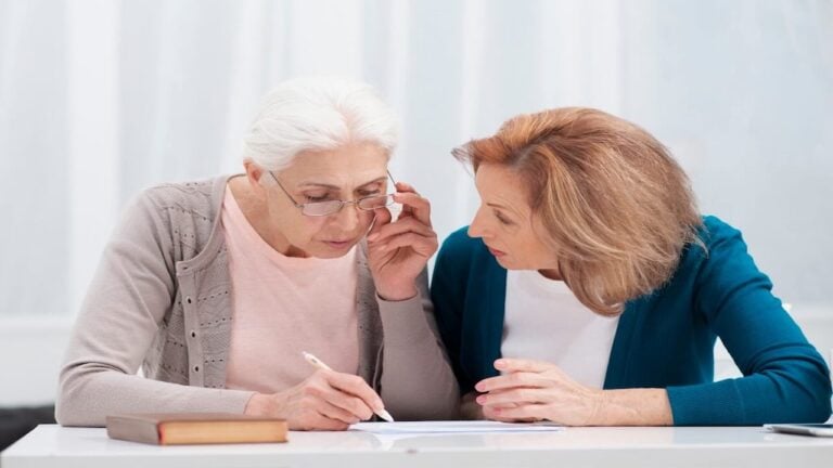 © es prévisions annonçaient une hausse des pensions de retraite de 2,2% à 2,3% pour l'année 2025. Ces chiffres, issus des calculs de la Sécurité sociale et de la