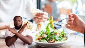 Restaurant : Les experts vous recommandent d'éviter ces plats à tout prix !