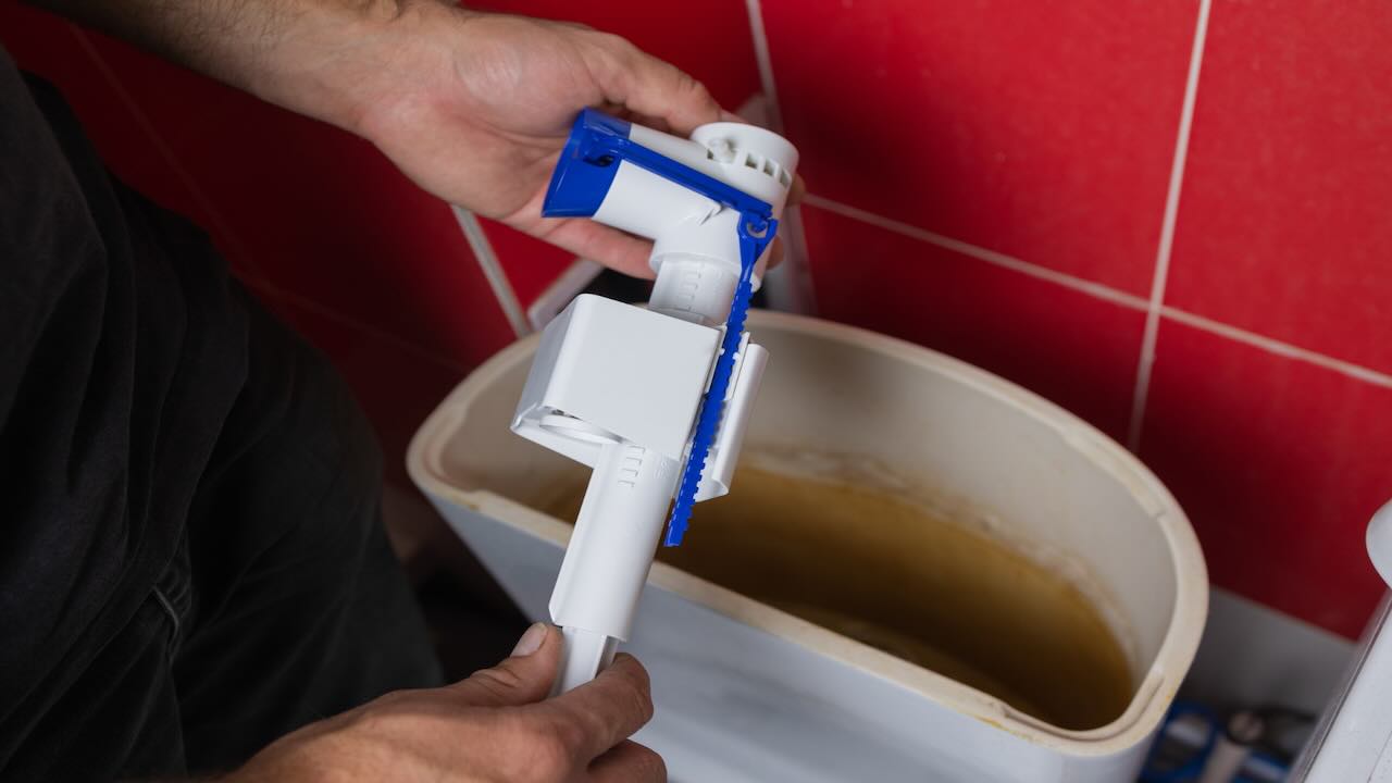 © Comment Détartrer Efficacement la Chasse d'Eau des Toilettes